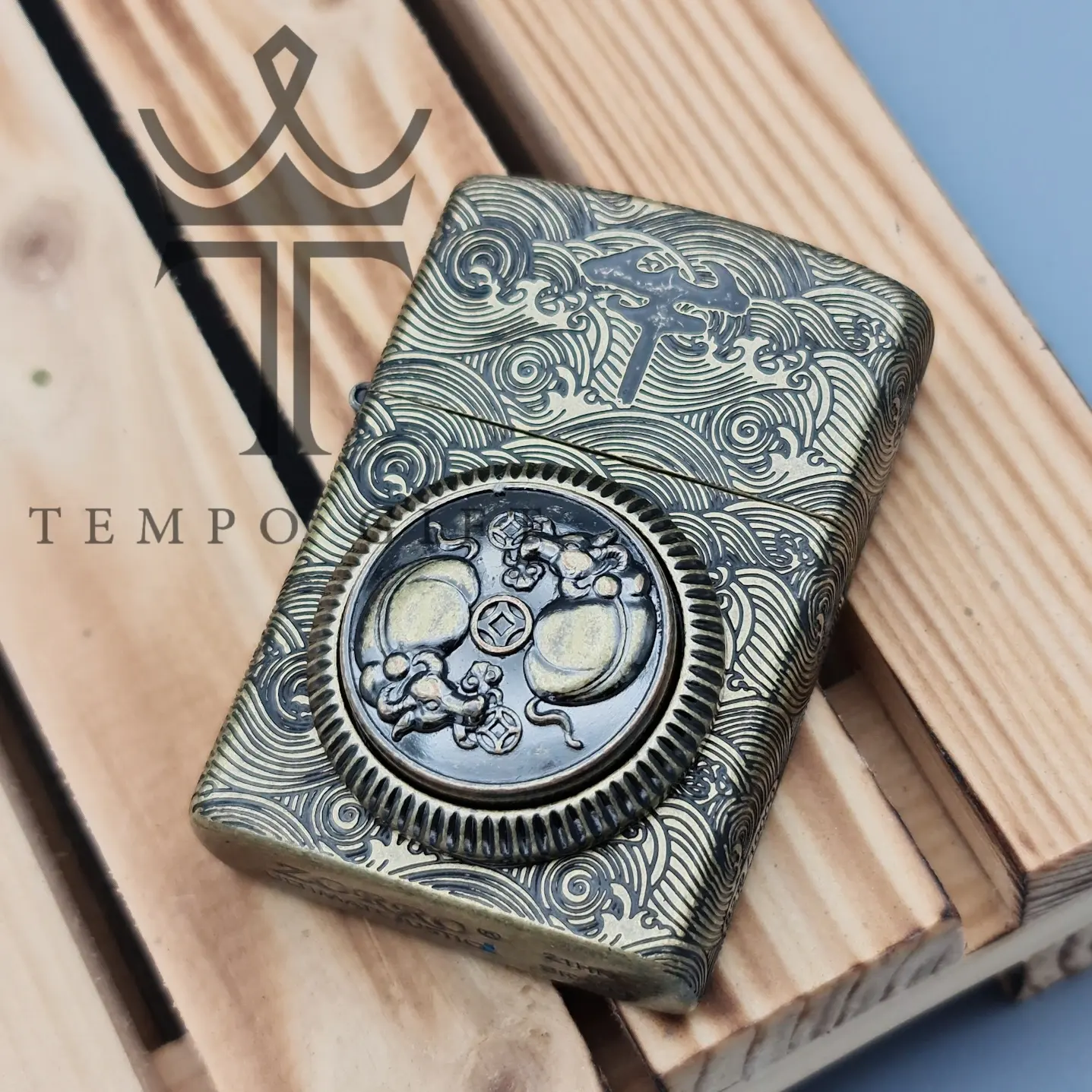 تصویر رو به رو فندک بنزینی اورجینال زورو ZORRO کد 8 تصویر رو به رو فندک بنزینی اورجینال زورو ZORRO کد 8