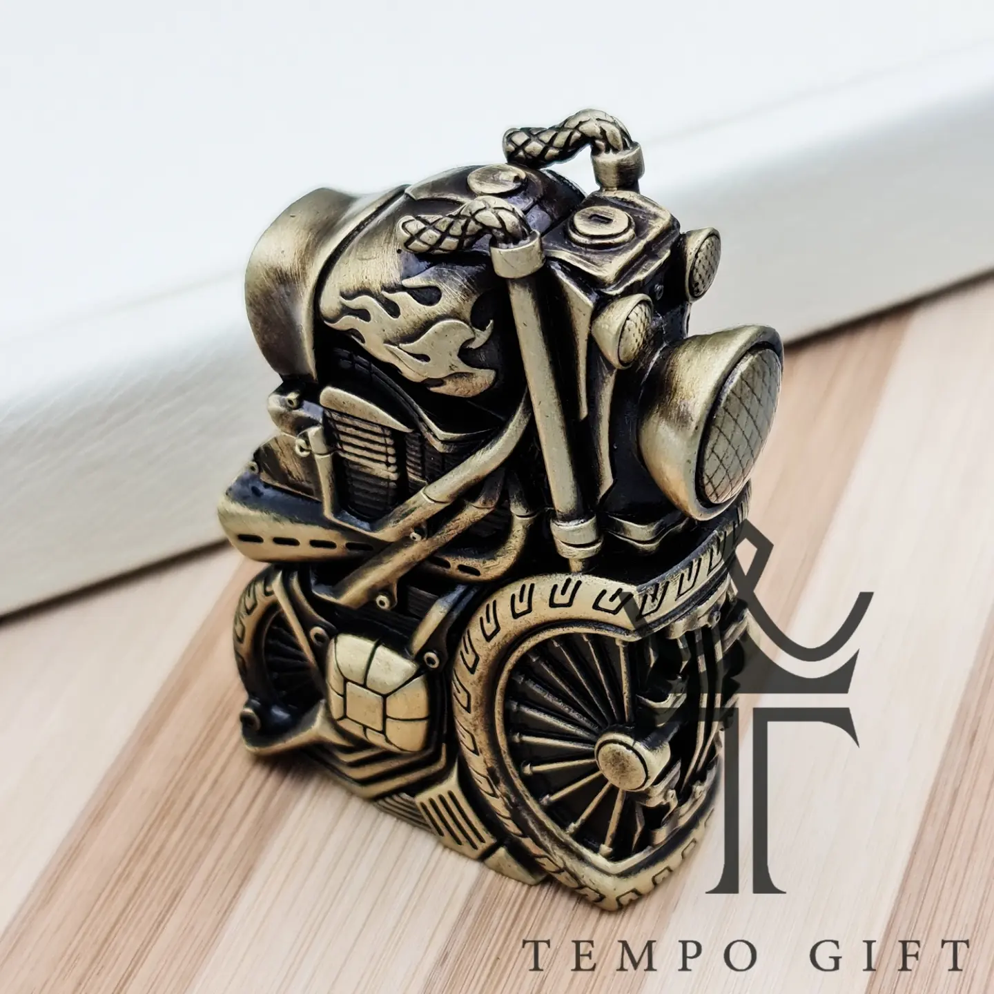 تصویر دوم فندک بنزینی اورجینال زیپو ZIPPO مدل Freedom Wheels تصویر دوم فندک بنزینی اورجینال زیپو ZIPPO مدل Freedom Wheels