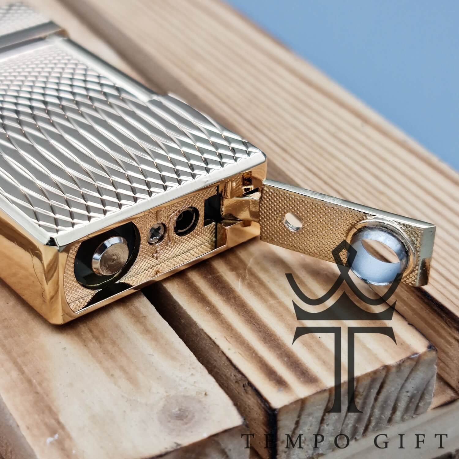 PSX_20230224_215739 مخزن گاز فندک دروی Derui گازی طلایی