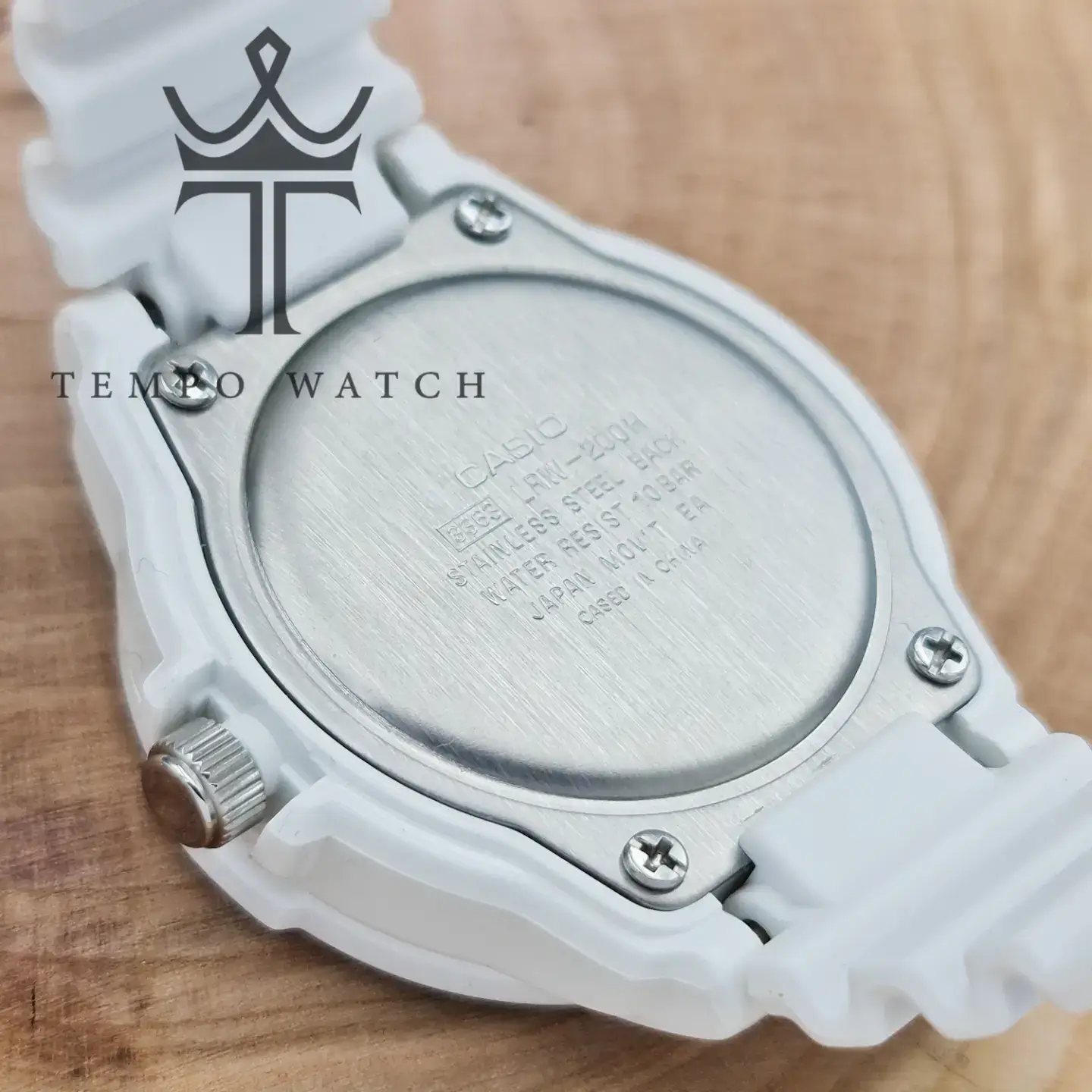 پشت ساعت مچی زنانه کاسیو Casio مدل LRW-200H پشت ساعت مچی زنانه کاسیو Casio مدل LRW-200H