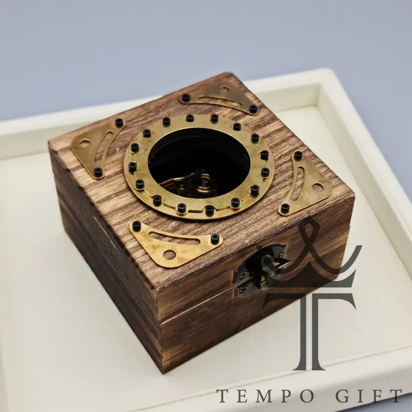 IMG_20230617_220257_136 پکیجینگ فندک زیپو ZIPPO بنزینی اصل کولکسیونی