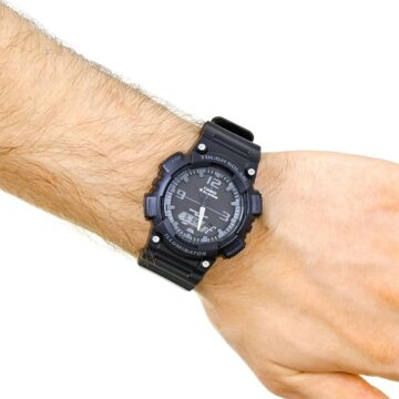 تصویر روی مچ ساعت مچی مردانه کاسیو مدل CASIO-AQ-S810W-1A2 مشکی