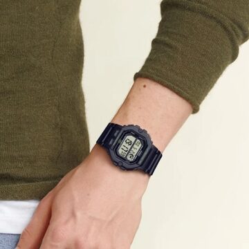 تصویر روی مچ ساعت مچی مردانه کاسیو Casio مدل WS-1400H-1AVDF مشکی