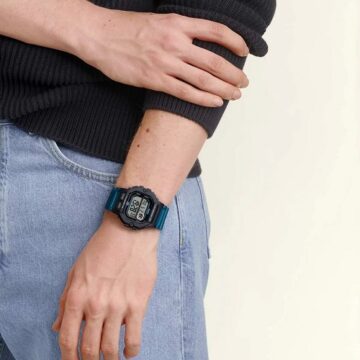 تصویر روی مچ ساعت مچی مردانه کاسیو Casio مدل WS-1400H-3AVDF آبی