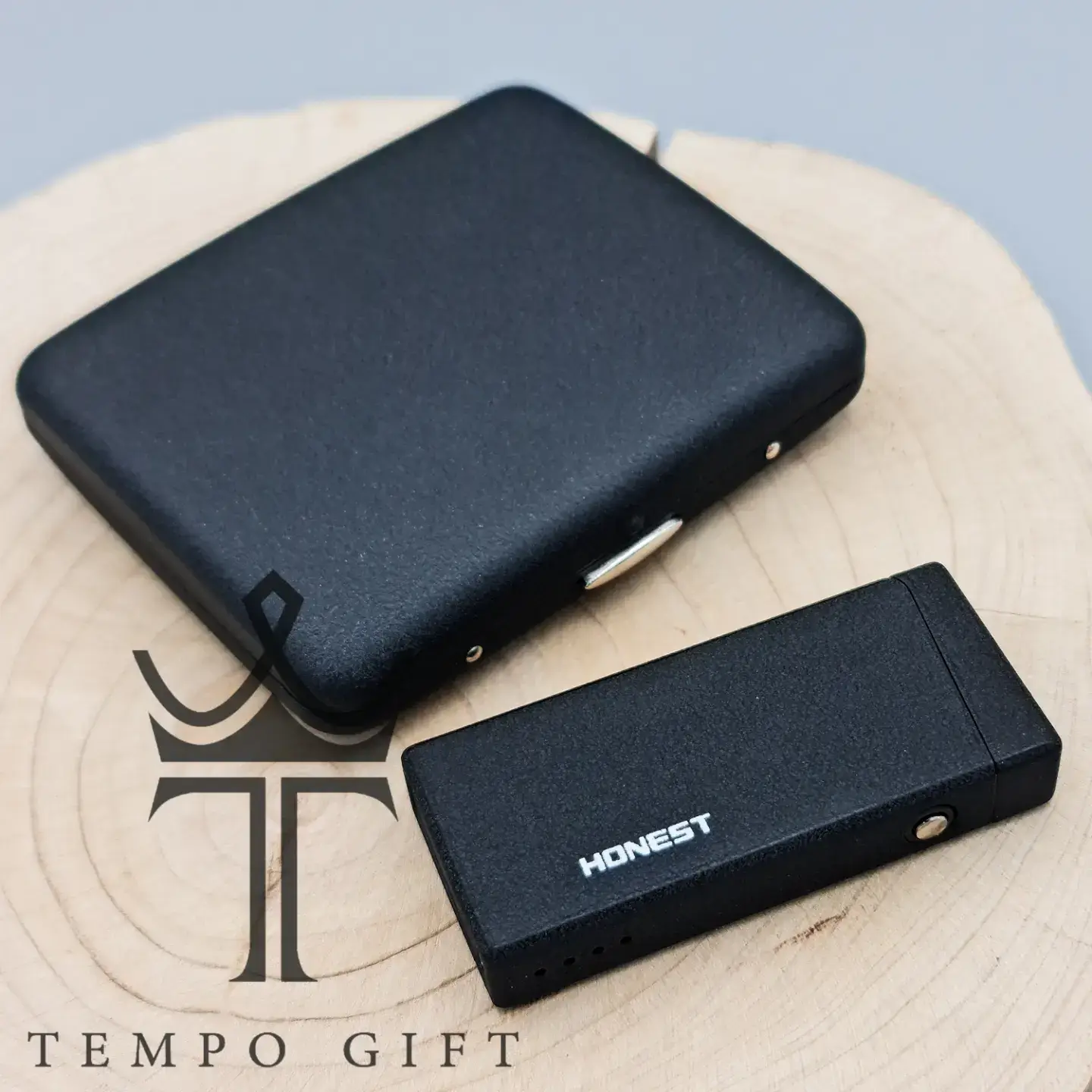 ست جاسیگاری و فندک شوکری آنست Honest ست جاسیگاری و فندک شوکری آنست Honest