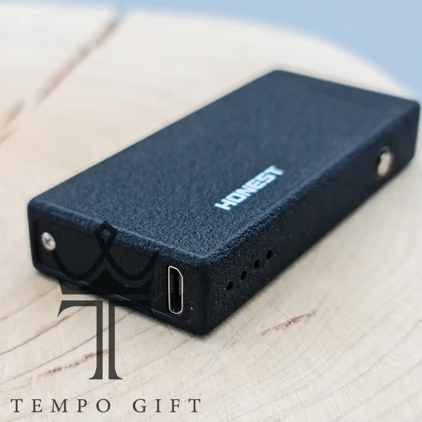 زیر فندک شوکری آنست Honest زیر فندک شوکری آنست Honest