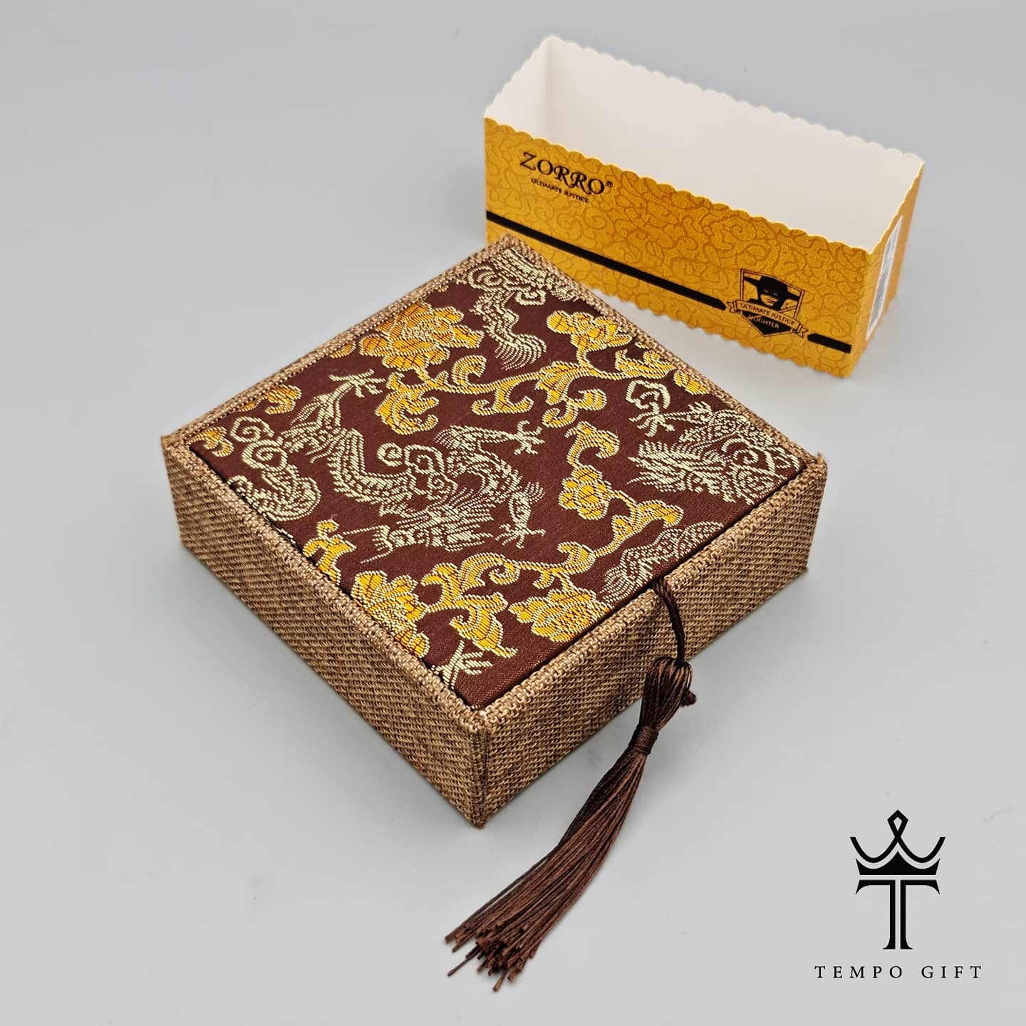 جعبه فندک زورو ZORRO بنزینی مدل بازی رولت جعبه فندک زورو ZORRO بنزینی مدل بازی رولت