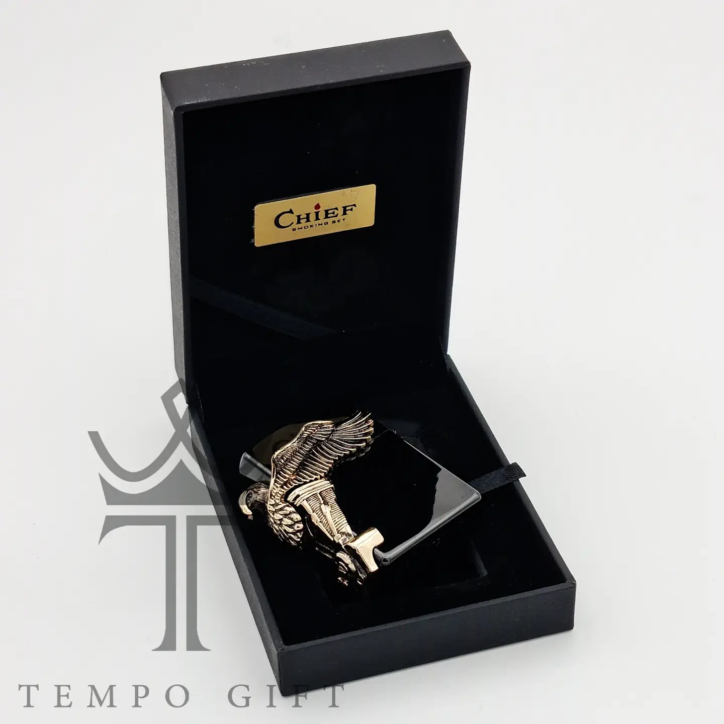 پکیج فندک بنزینی چیف مدل عقاب پکیج فندک بنزینی چیف مدل عقاب