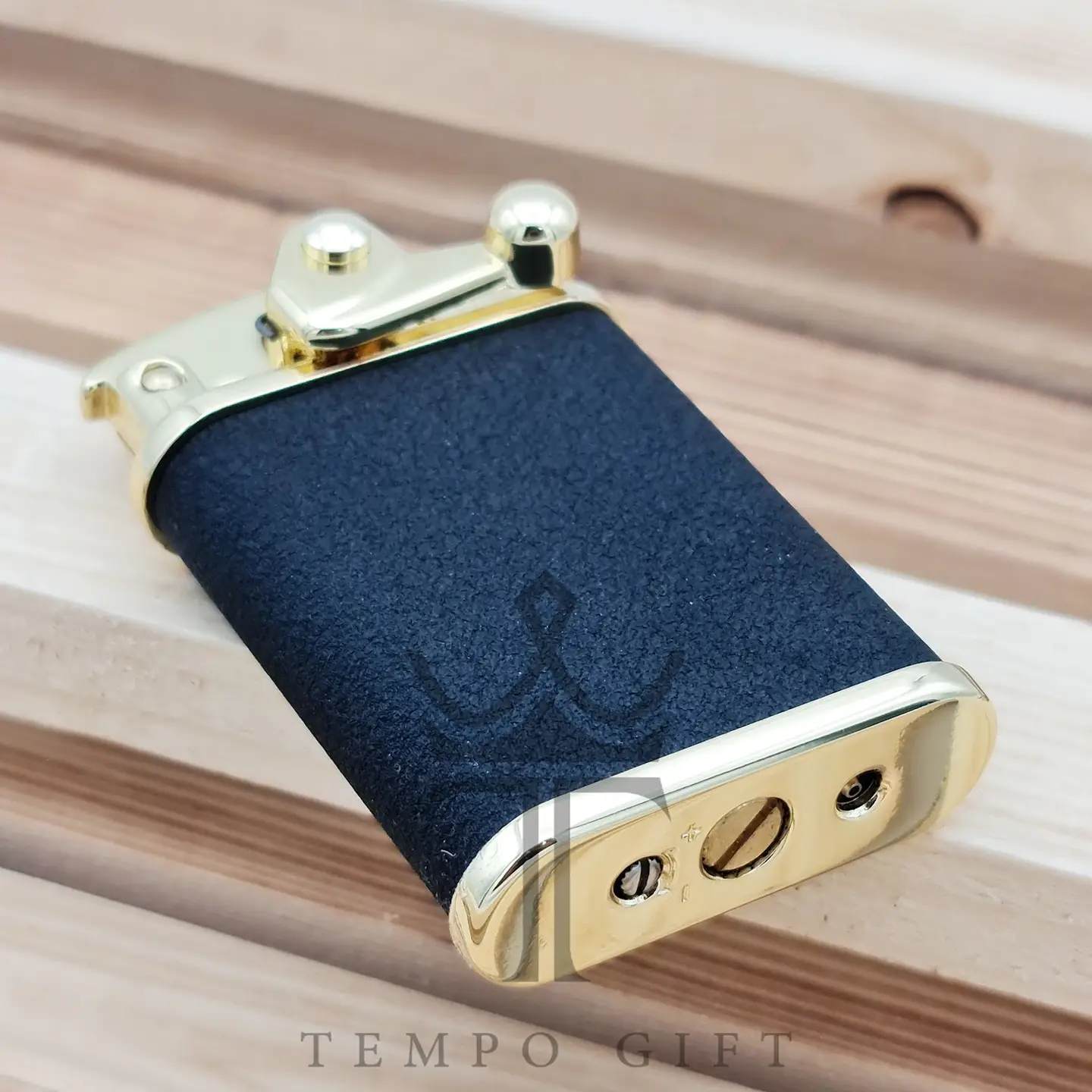 زیر فندک بنزینی زورو مدل هندلی مشکی آسفالتی زیر فندک بنزینی زورو مدل هندلی مشکی آسفالتی