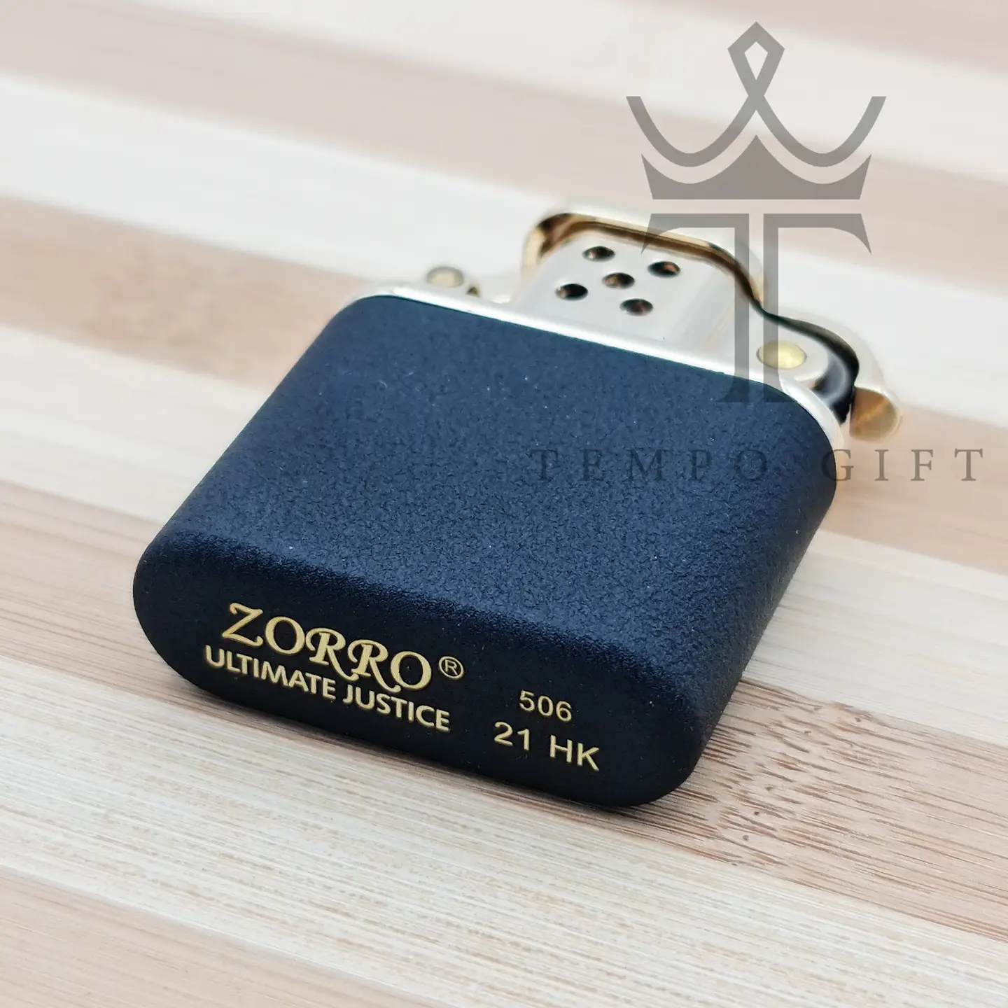 زیر فندک بنزینی زورو مشکی آسفالتی زیر فندک بنزینی زورو مشکی آسفالتی