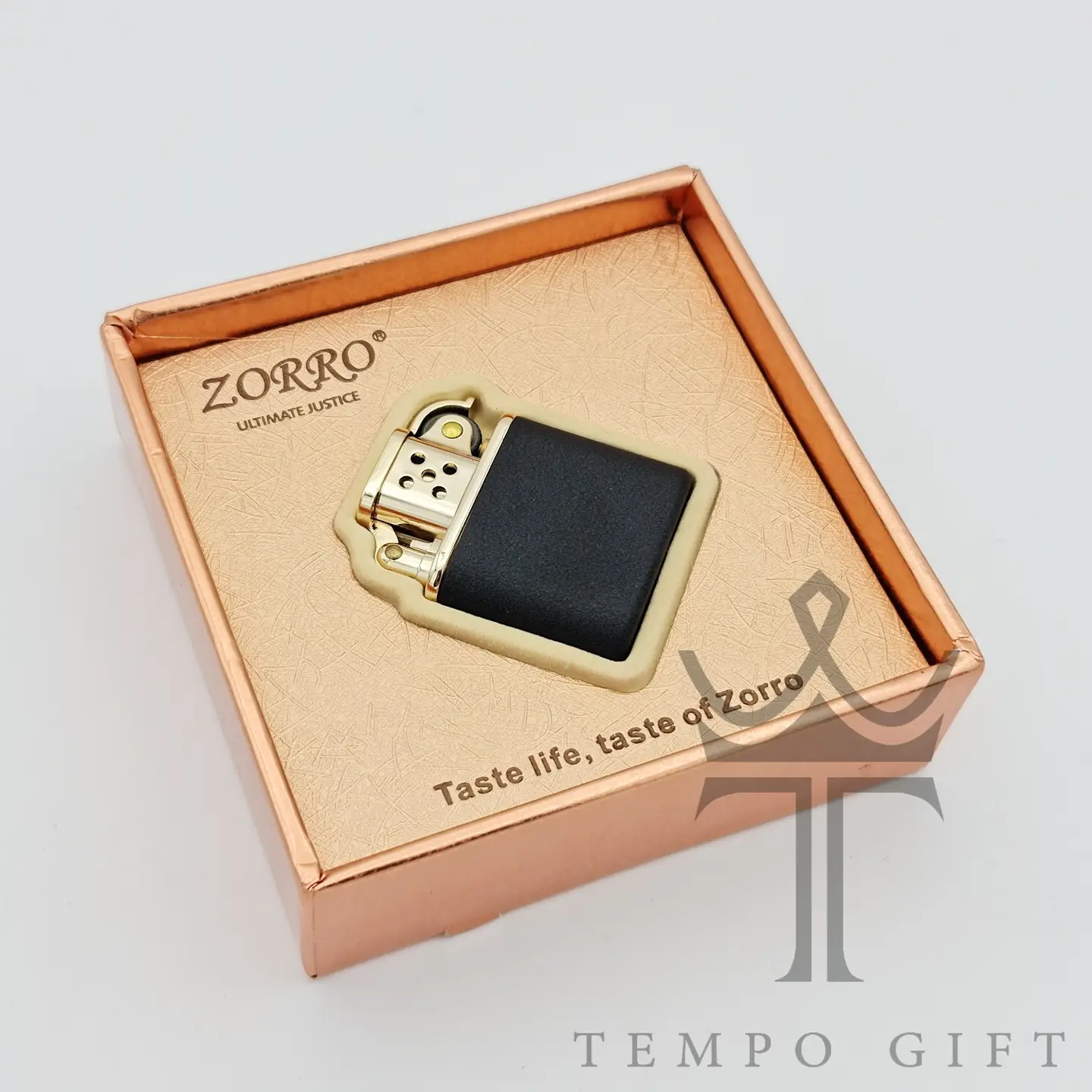 پکیج فندک بنزینی زورو مشکی آسفالتی پکیج فندک بنزینی زورو مشکی آسفالتی