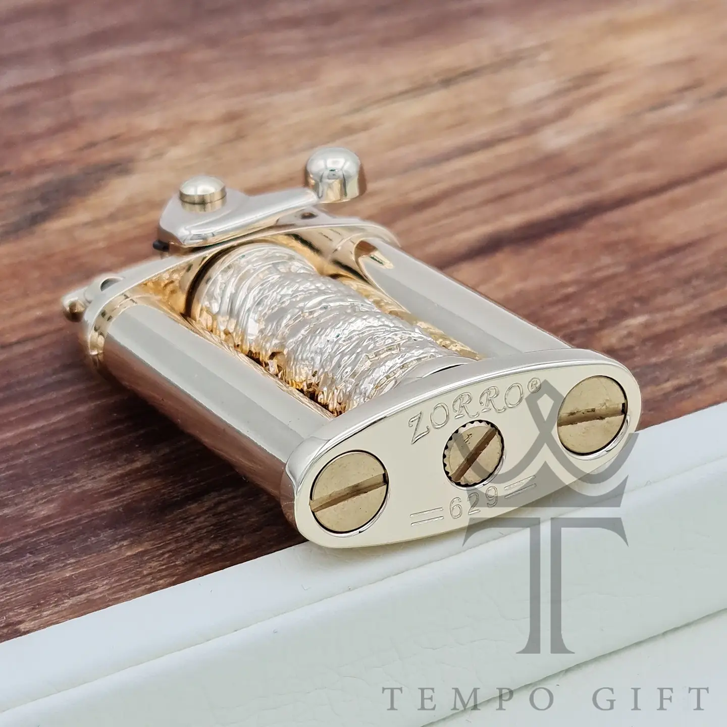 زیر فندک بنزینی زورو اسپینری مدل فیجت استوانه ای زیر فندک بنزینی زورو اسپینری مدل فیجت استوانه ای