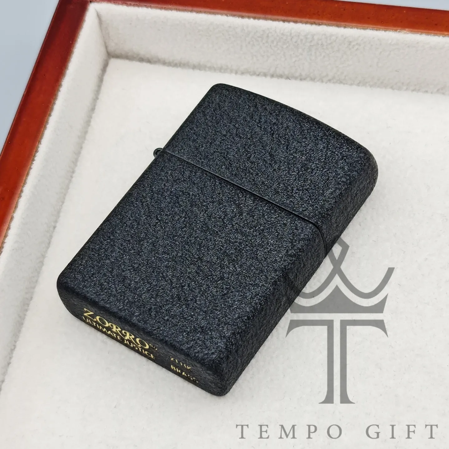 فندک بنزینی زورو مشکی آسفالتی طرح زیپو فندک بنزینی زورو مشکی آسفالتی طرح زیپو