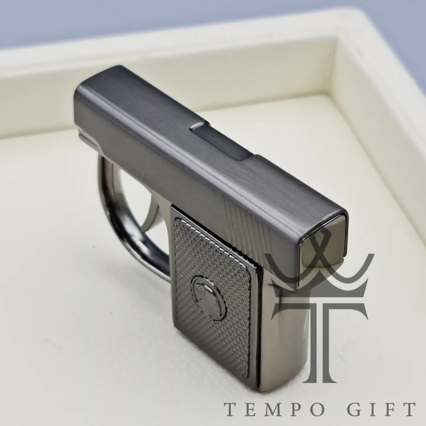 بالای فندک گازی اتمی اومای AOMAI مدل تفنگ خاکستری بالای فندک گازی اتمی اومای AOMAI مدل تفنگ خاکستری