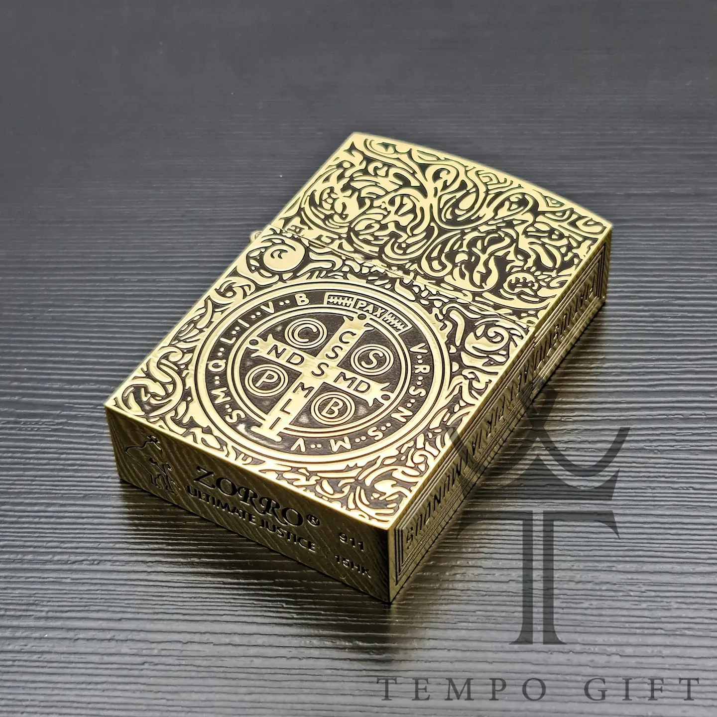 فندک بنزینی زورو رومیزی برنجی مدل کنستانتین طلایی فندک بنزینی زورو رومیزی برنجی مدل کنستانتین طلایی