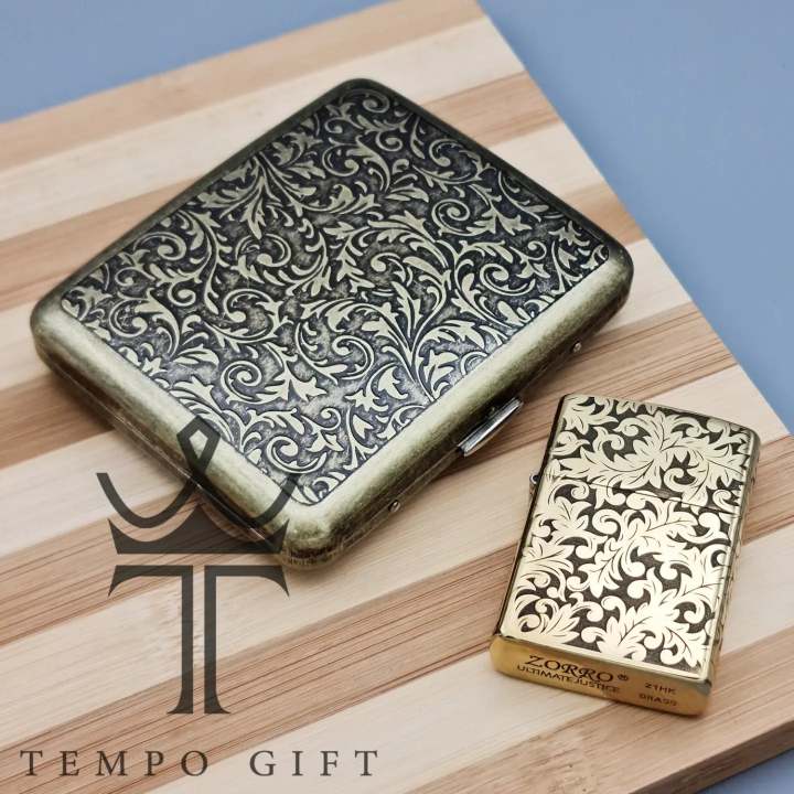 ست فندک بنزینی اورجینال زورو ZORRO مدل گلدار طلایی 2 ست فندک بنزینی اورجینال زورو ZORRO مدل گلدار طلایی 2