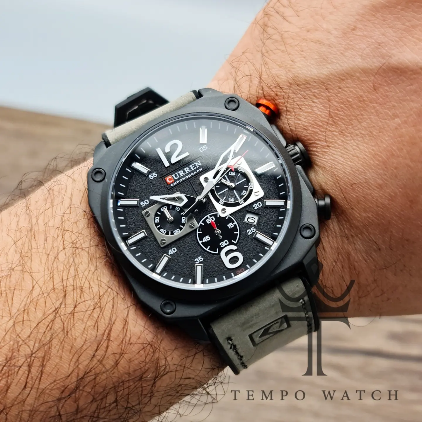 ساعت مچی مردانه کورن CURREN مدل M8398 روی مچ ساعت مچی مردانه کورن CURREN مدل M8398 روی مچ