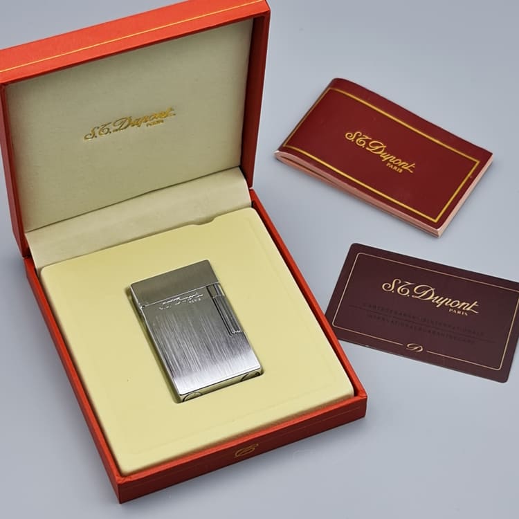 جعبه و پکیج فندک اس تی دوپونت S.T Dupont نقره ای ساده جعبه و پکیج فندک اس تی دوپونت S.T Dupont نقره ای ساده