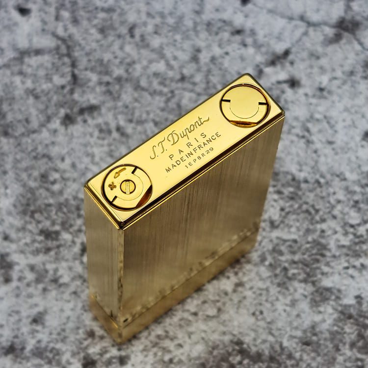 زیر فندک اس تی دوپونت S.T Dupont طلایی زیر فندک اس تی دوپونت S.T Dupont طلایی