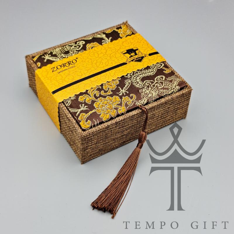 PSX_20240818_222053 جعبه و پکیج فندک اورجینال زورو طلایی طرح اژدها