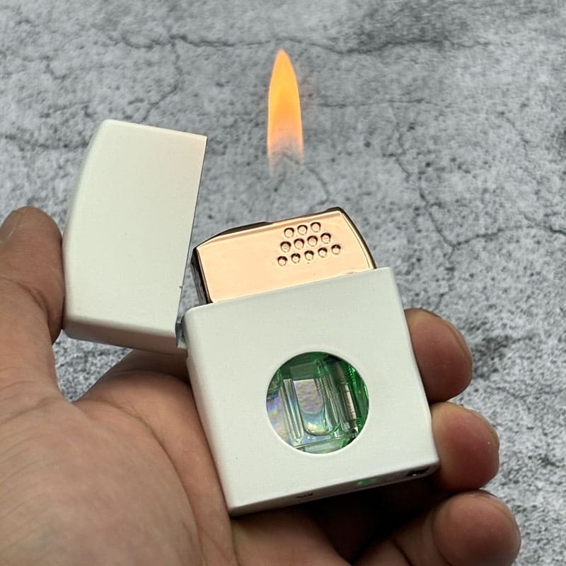 فندک هوشمند صوتی گازی با شعله شمعی رنگ سفید فندک هوشمند صوتی گازی با شعله شمعی رنگ سفید