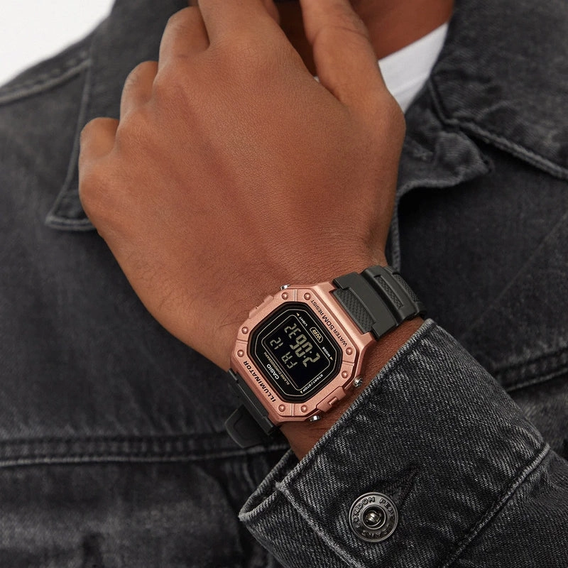 ساعت مچی مردانه کاسیو Casio مدل W-218HM-5BVDF روی مچ