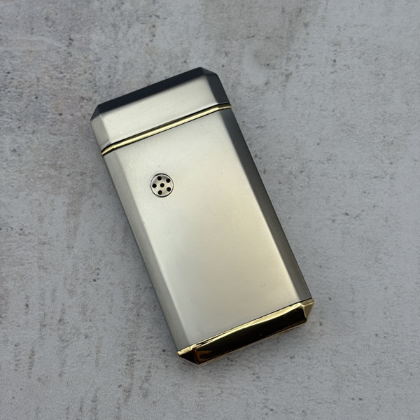 فندک صوتی هوشمند بنزینی نقره ای فندک صوتی هوشمند بنزینی نقره ای