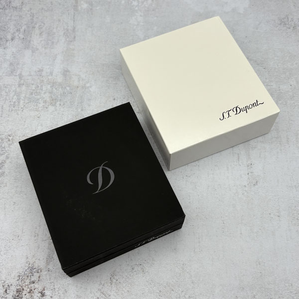 جعبه فندک اس تی دوپونت S.T Dupont مشکی طلایی جعبه فندک اس تی دوپونت S.T Dupont مشکی طلایی