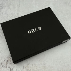 جعبه ست هیپ فلاسک و جاسیگاری چرم قهوه ای جعبه ست هیپ فلاسک و جاسیگاری چرم قهوه ای